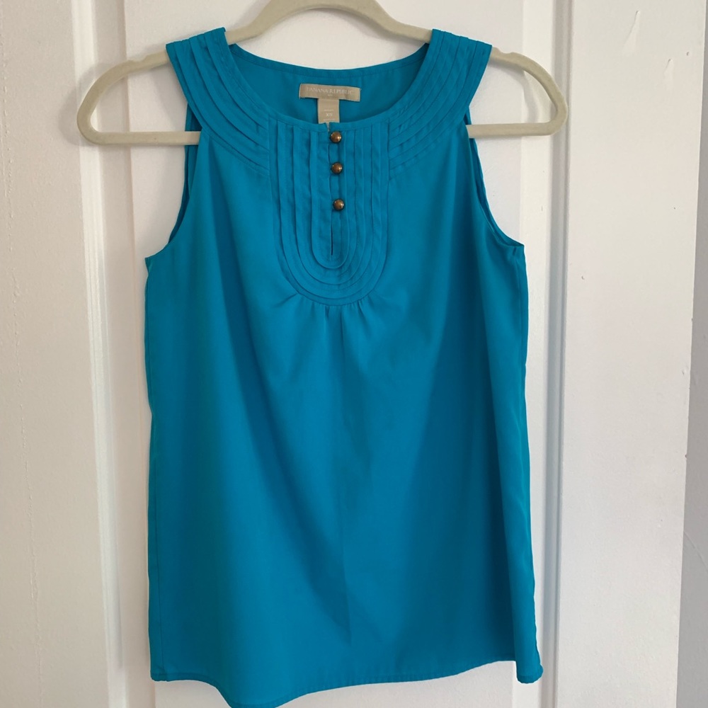 Banana Republic Sleeveless Tank